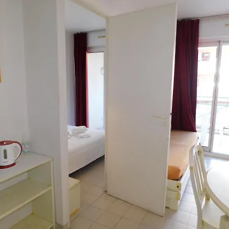 Charmant T2 Residence Les Pins Bleus Proche Mer Antibes